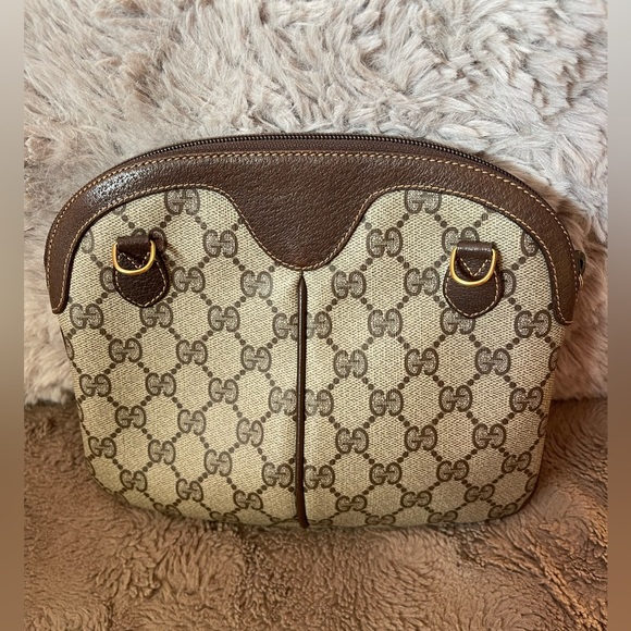 Gucci cherry lined sling bag - Picture 2 of 9